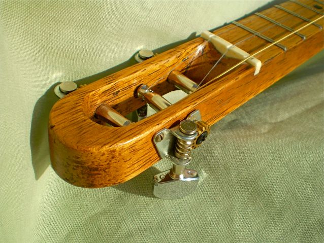 Cigar Box Instrument