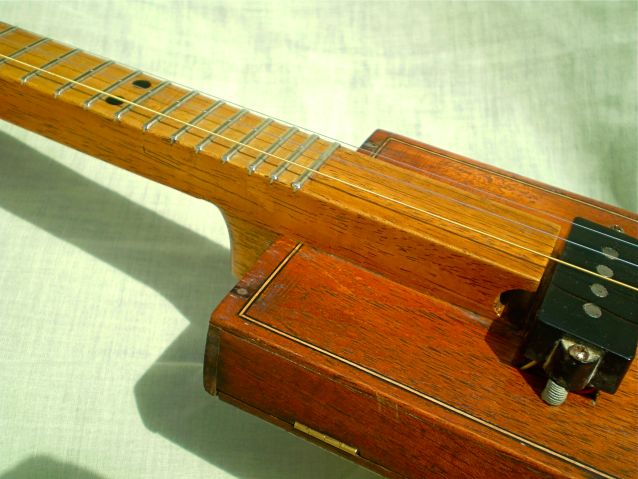 Cigar Box Instrument